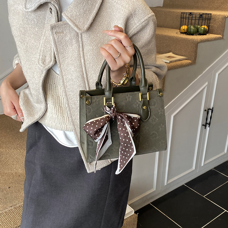 Free Shipping New Collection Minimalist Embossed Design Light Luxury Fashion Handbag Convertible Shoulder and Crossbody Bag Multiple Colors 2026 Hot I