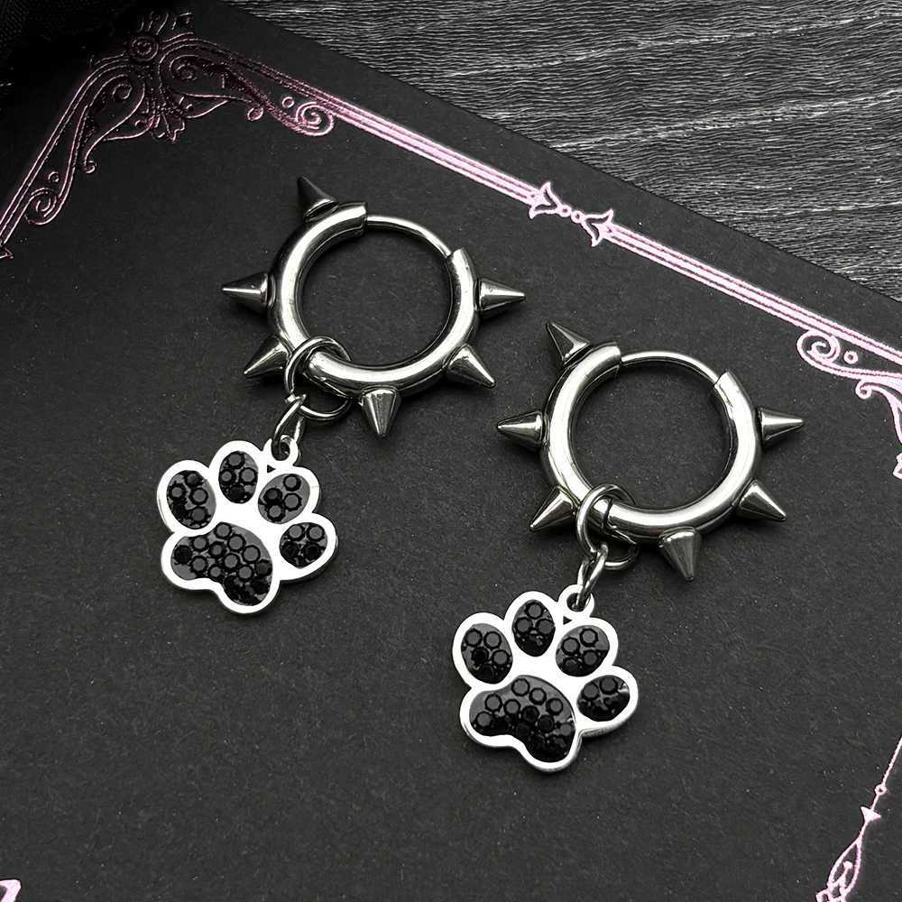 Dark Punk Dog Paw Rivet Earrings For Women Men Stainless Steel Silver Color Gothic Punk Trendy Hoop Ear Rings Jewelry Gifts G251216