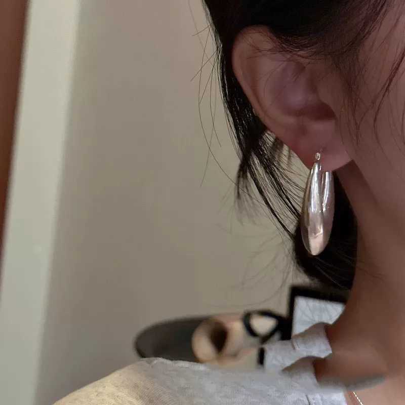 BF CLUB 925 Sterling Silver Earrings For Women Trendy Simple Oval Earring Jewelry Prevent Allergy Party Accessories G251216