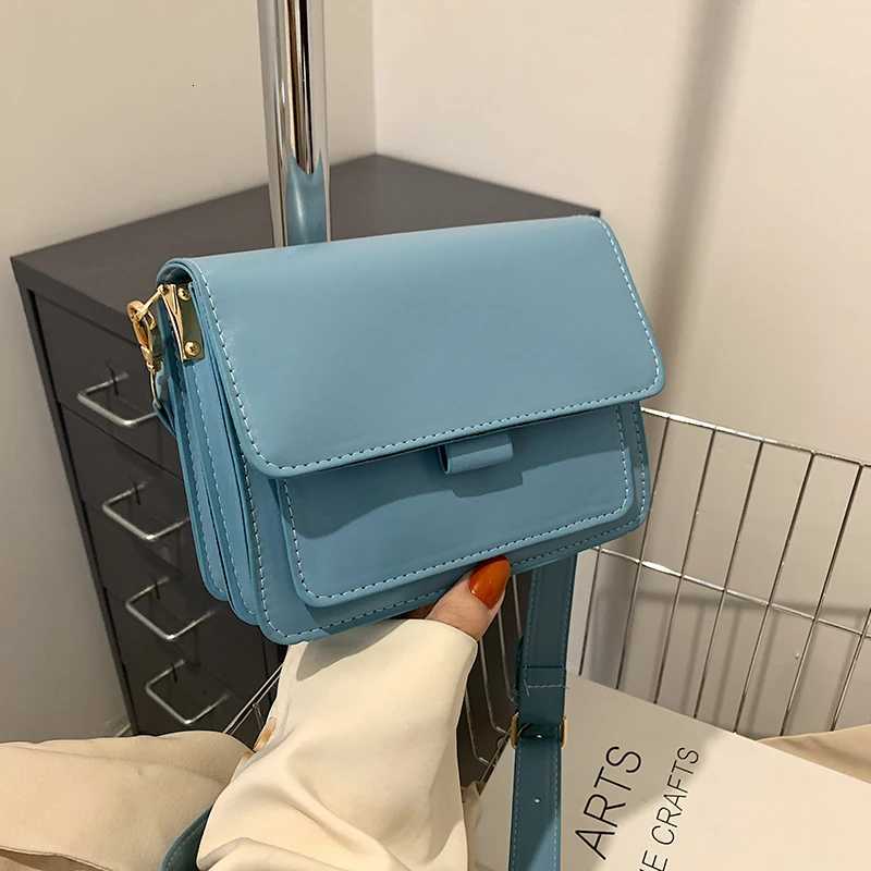 Fashion Womens Small Crossbody Bag Lightweight PU Leather Messenger Bag Flap Handbag Purse Summer Travel Bag for Female M251216