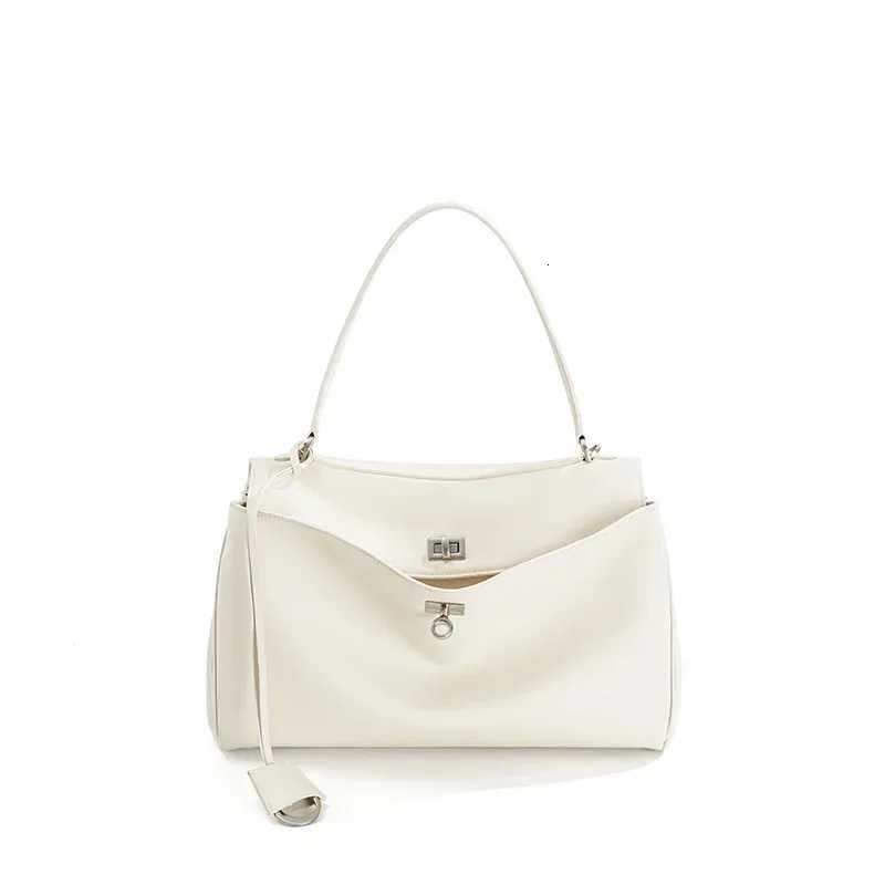 bag leather handbag single shoulder crossbody bag large capacity womens commuting tote bag M251216