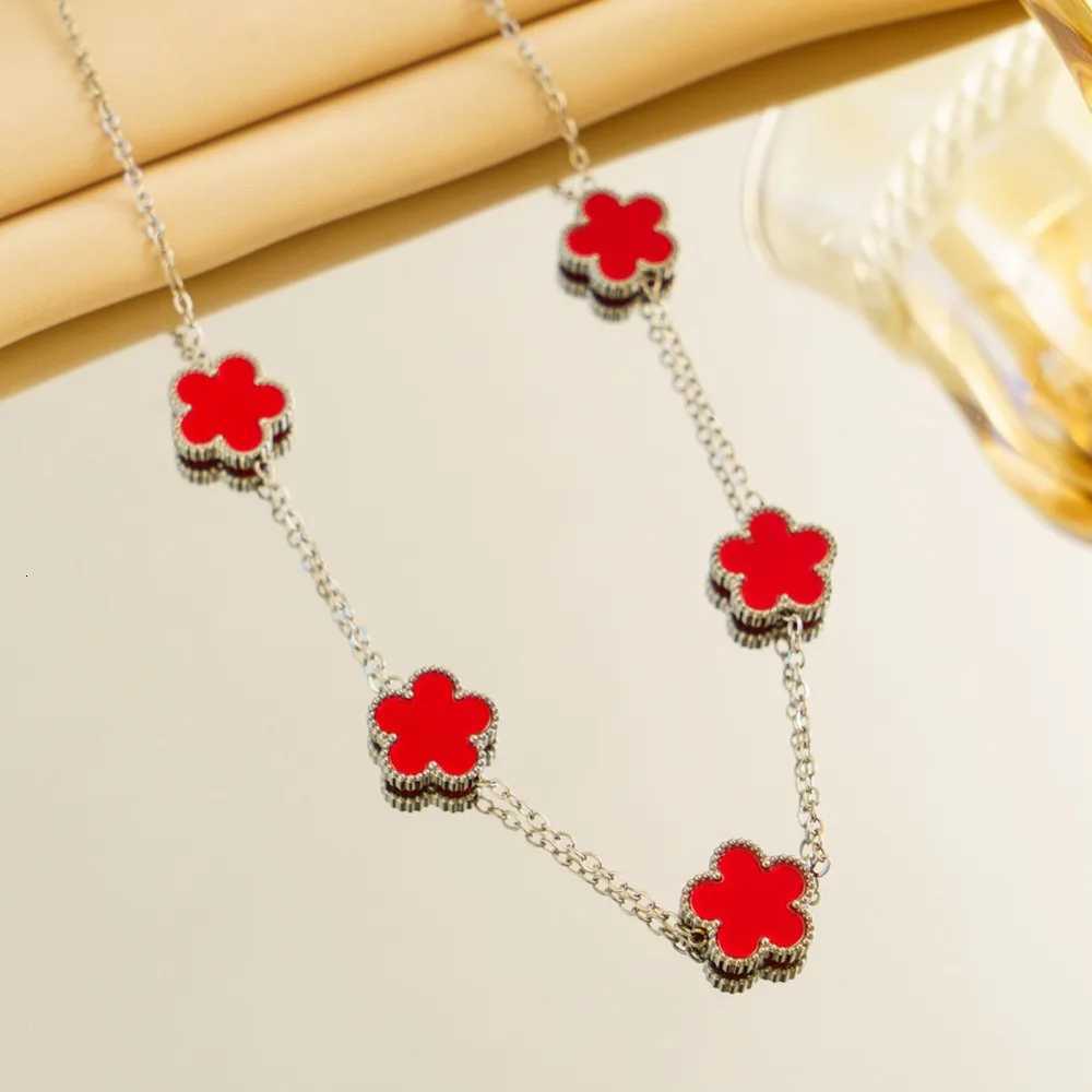316l StainlESS Steel Luxury Plum Blossom Plant Five Flower Necklace For Women Clavicle Chain Party Charm Jewelry Gift M251216
