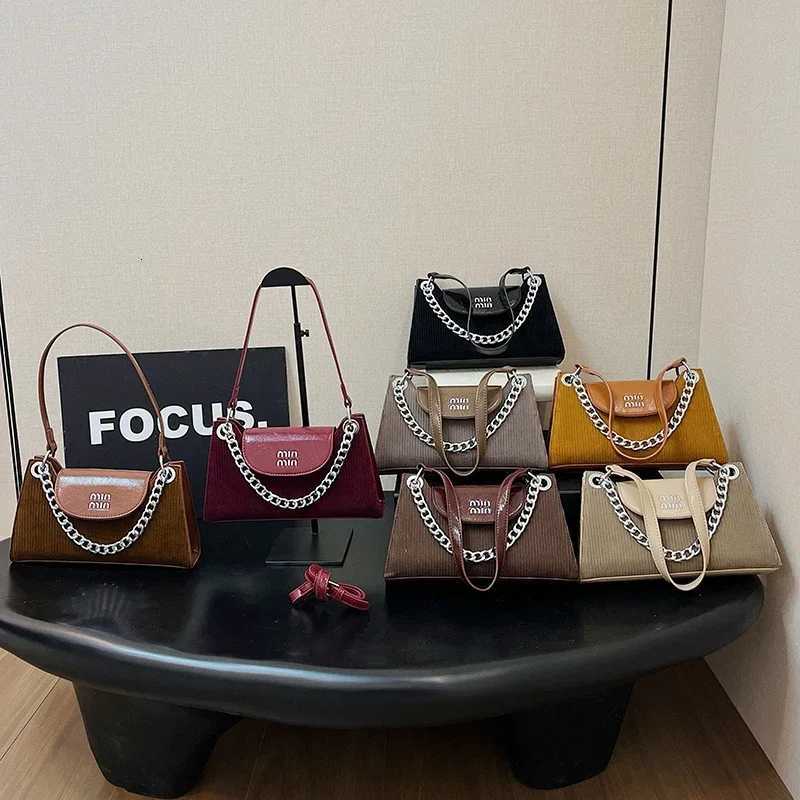 Elegant Womens Leather Stylish Classic Crossbody Tote Bag Designer Shoulder Fashion Handbag For Daily Lifestyle M251216