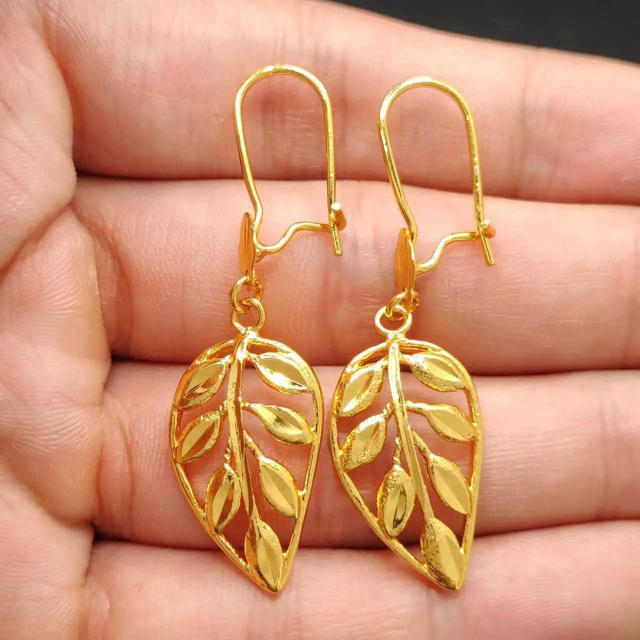 24K Gold Plated Copper Leaf Earrings for Women Boho Chic Hanging Earrings Hollow Lightweight Jewelry Birthday Wedding Gift G251216