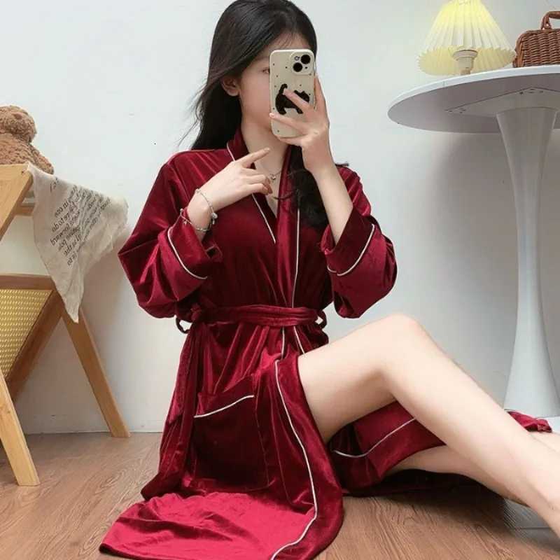 Womens Nightgowns for Sleeping Sexy Womans Robes Sleepwear Bath Robe Bridesmaid Bathrobe Peignoir Femmes Bridal Nightgown C251216