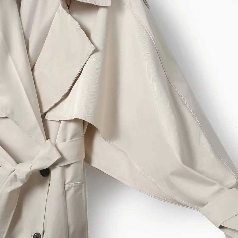 Winter new womens clothing European and American fashion temperament simple double breasted windproof windbreakerT251216