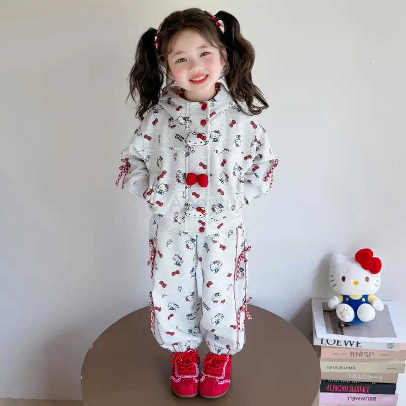 Sanrio 2Pcs Hot Hello Kitty 2025 Korean Version Girls Autumn Coatt New Childrens Cartoon Skin Friendly Hooded Casual Clothe H251216
