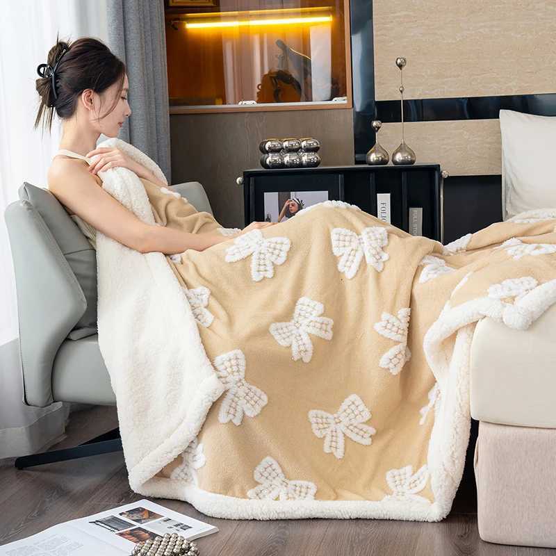 Artificial Lambswool Autumn Winter Warmth Blanket High Quality Thickened Sofa Blanket Fluffy Skin Friendly Comfortable Comforter H251216 - view 5