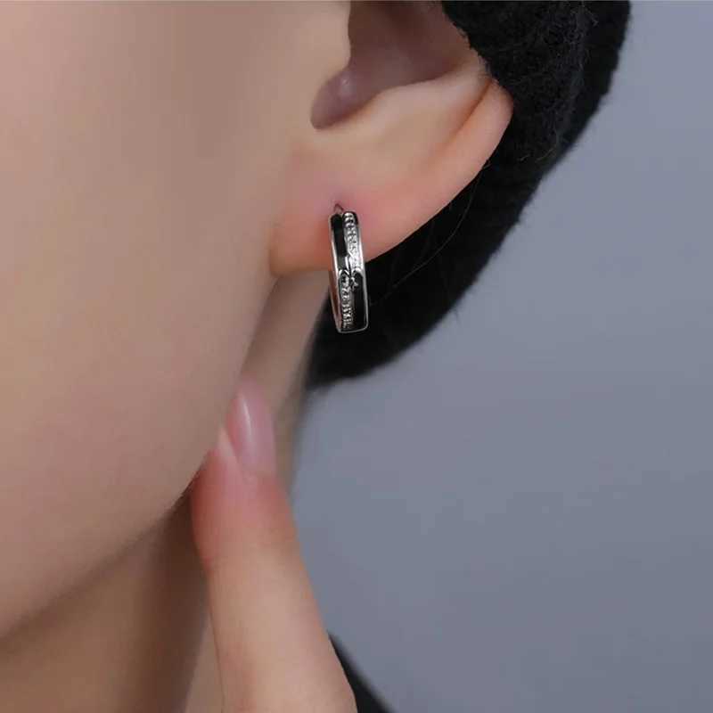 1Pc New In Fashion Hip Hop British Style Hoops Ear Stud Piercing Earrings For Women Men Trendy Aesthetic Jewelry Accessories G251216