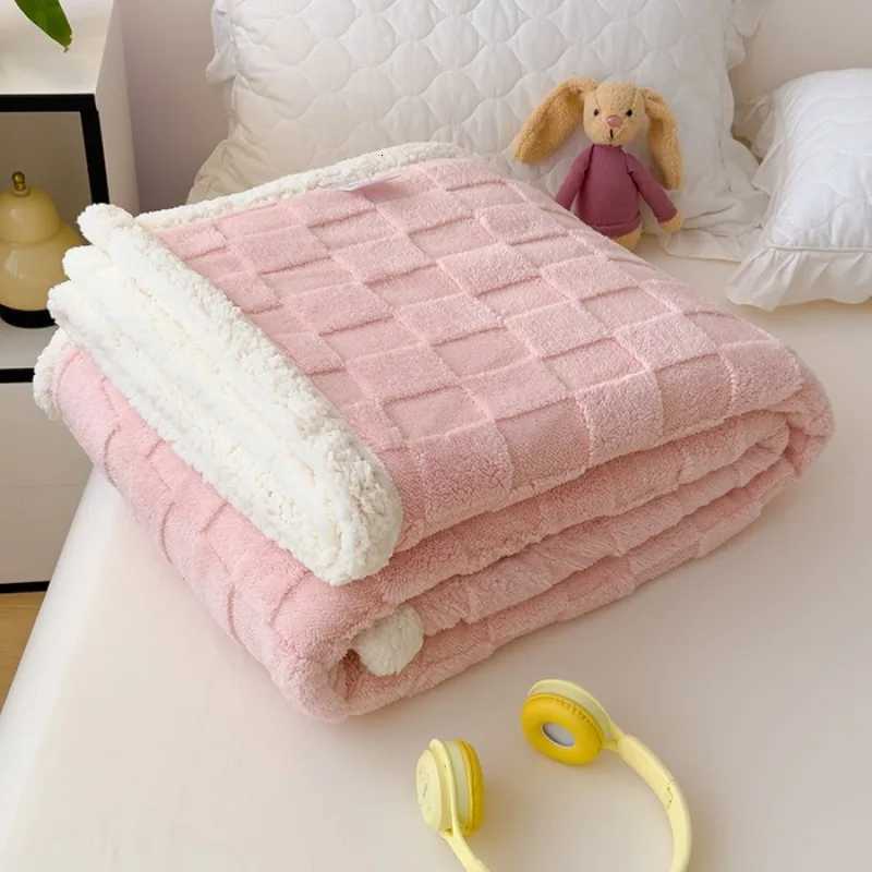 Warm Lamb Velvet Flannel Cover Blanket for Office Air Conditioning and Nap Throw Soft Woolen Blanket for Bedding Sofa H251216 - view 7