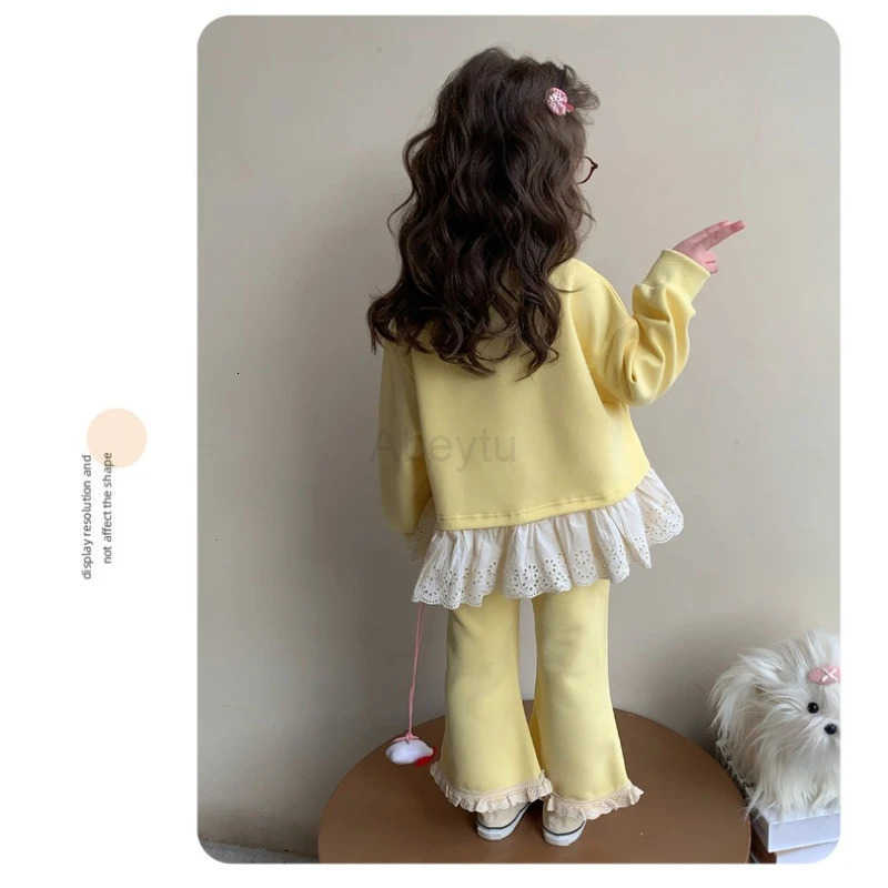 Sanrio Girl Clothes Set Autumn Kid Sweatshirts Pullover Hello Kitty Top Bell-bottoms Pants 2pcs Suit Children Sweet Tracksuits Outfit H251216