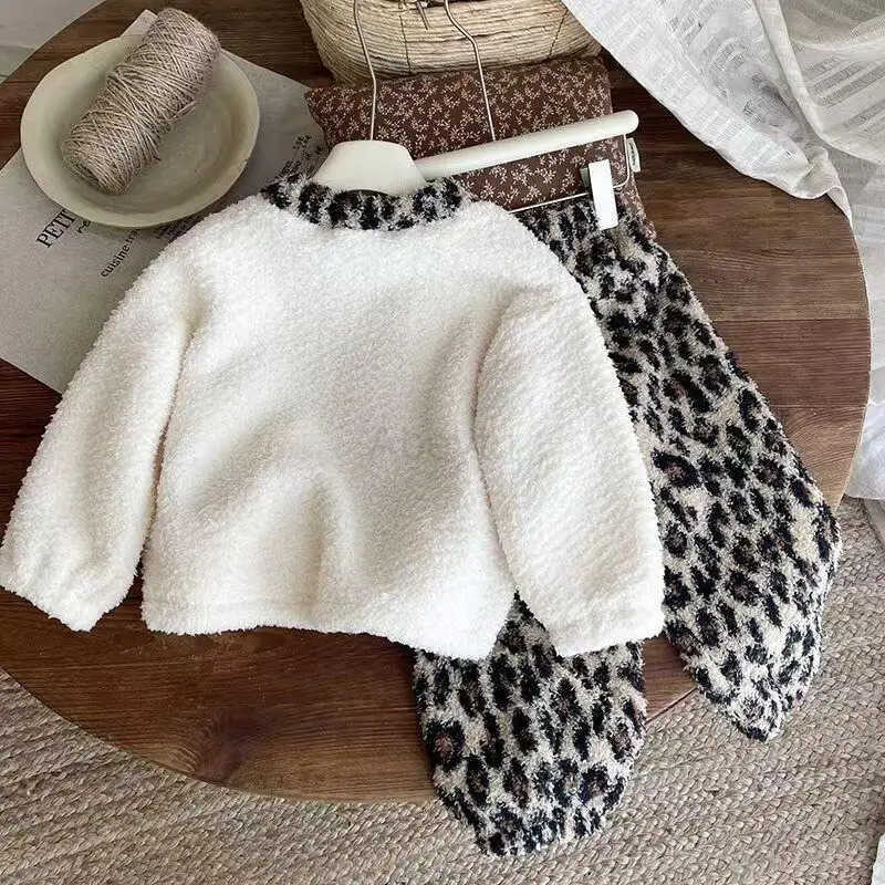 Sanrio Hello Kitty Girls Flannel Pajamas Autumn Winter Childrens Thickened Warm Cute Baby Girls Home Clothes Set Cute Gift H251216