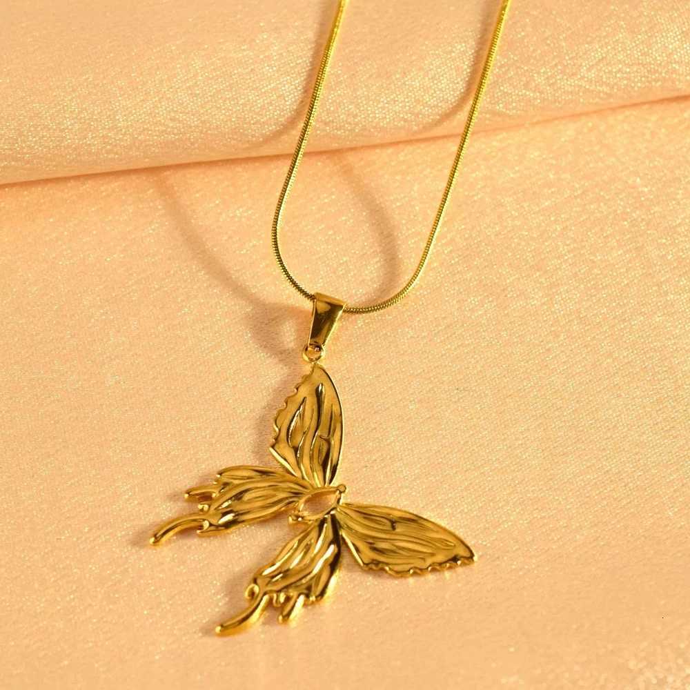 Butterfly Stainless Steel Necklace with Tassel Design Pendant Snake Chain Jewelry Set with Gift M251216