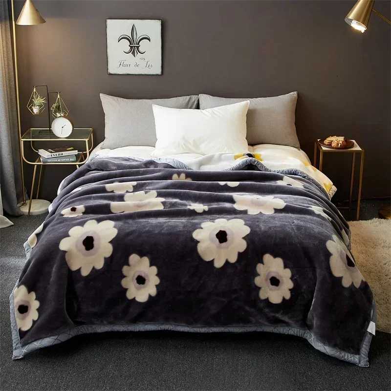 Double Sided Printed Autumn Winter Blankets for Bed Soft Warm Encrypted Flocking Raschel Blanket Skin Friendly Weighted Blanket H251216 - view 4