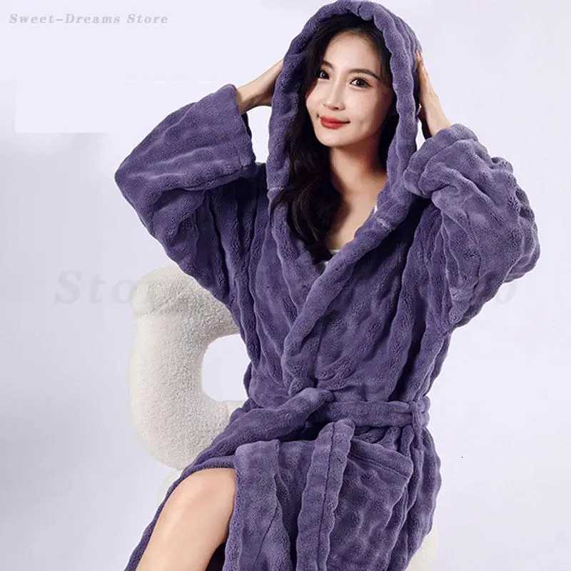 Autumn Winter New Female Robe Flannel Sleepwear Nightgown Home Clothes Loose Hooded Bathrobe Nightwear Coral Fleece Loungewear C251216
