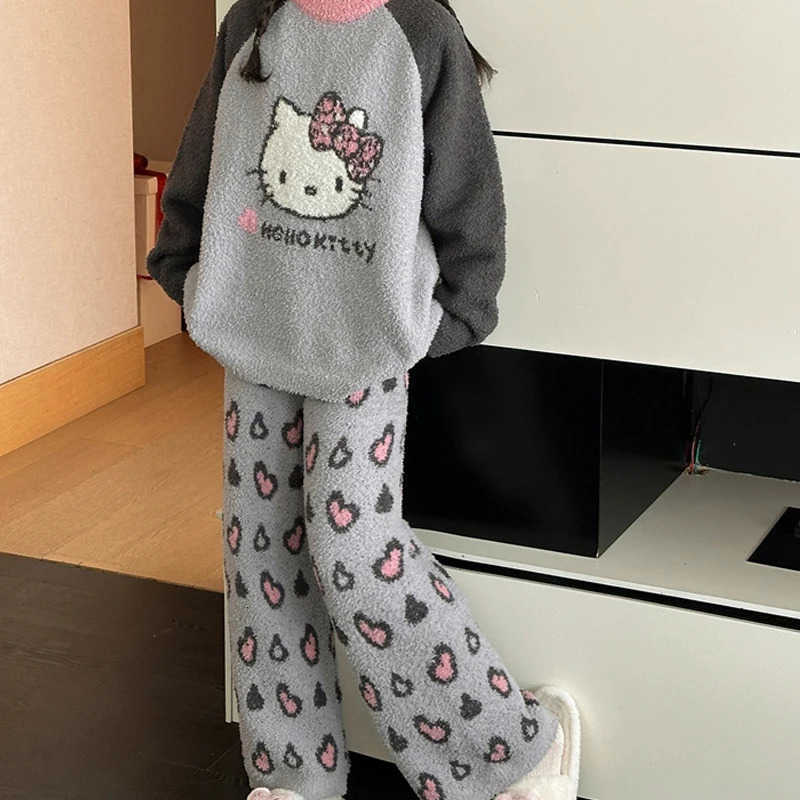 Sanrio Girl Hello Kittys Child Pajamas Suit Autumn Winter New Coral Fleece Lounge Clothes Kawaii Childrens Clothing Coat for Kids H251216