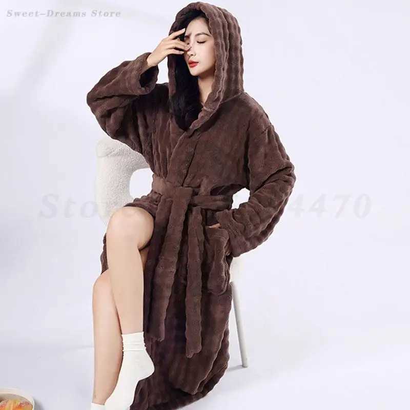 Autumn Winter New Female Robe Flannel Sleepwear Nightgown Home Clothes Loose Hooded Bathrobe Nightwear Coral Fleece Loungewear C251216