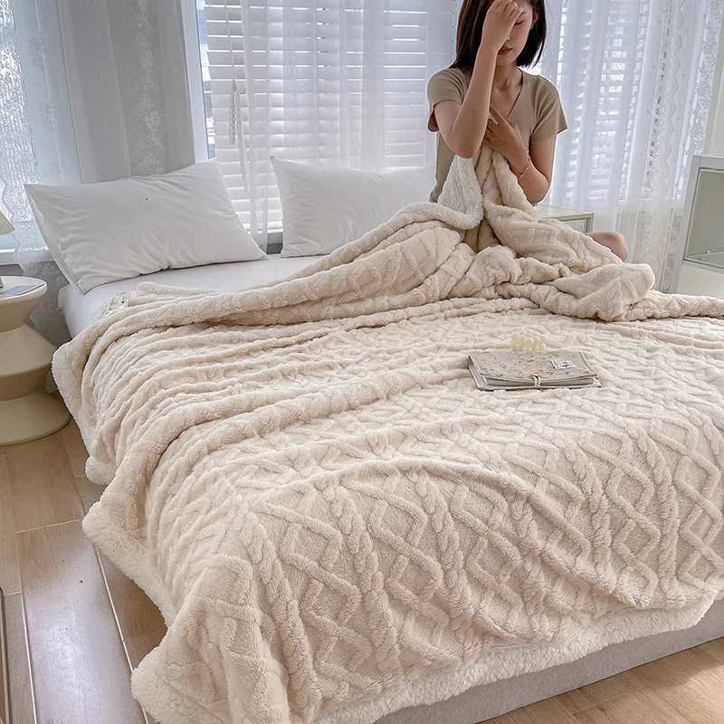 Lamb Wool Thick Winter Blanket Double Side Microfiber Flannel Throw Blanket for Bed Comfortable Super Soft Warm Comforter Double H251216 - view 7