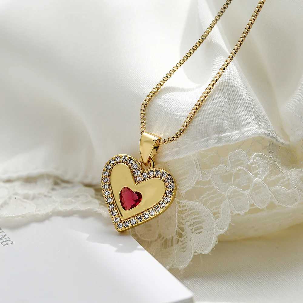 Light Luxury Heart Shaped Pendant Necklaces For Women GirlsHigh Quality Cubic Zirconia AccessoriesParty Wedding Jewelry M251216