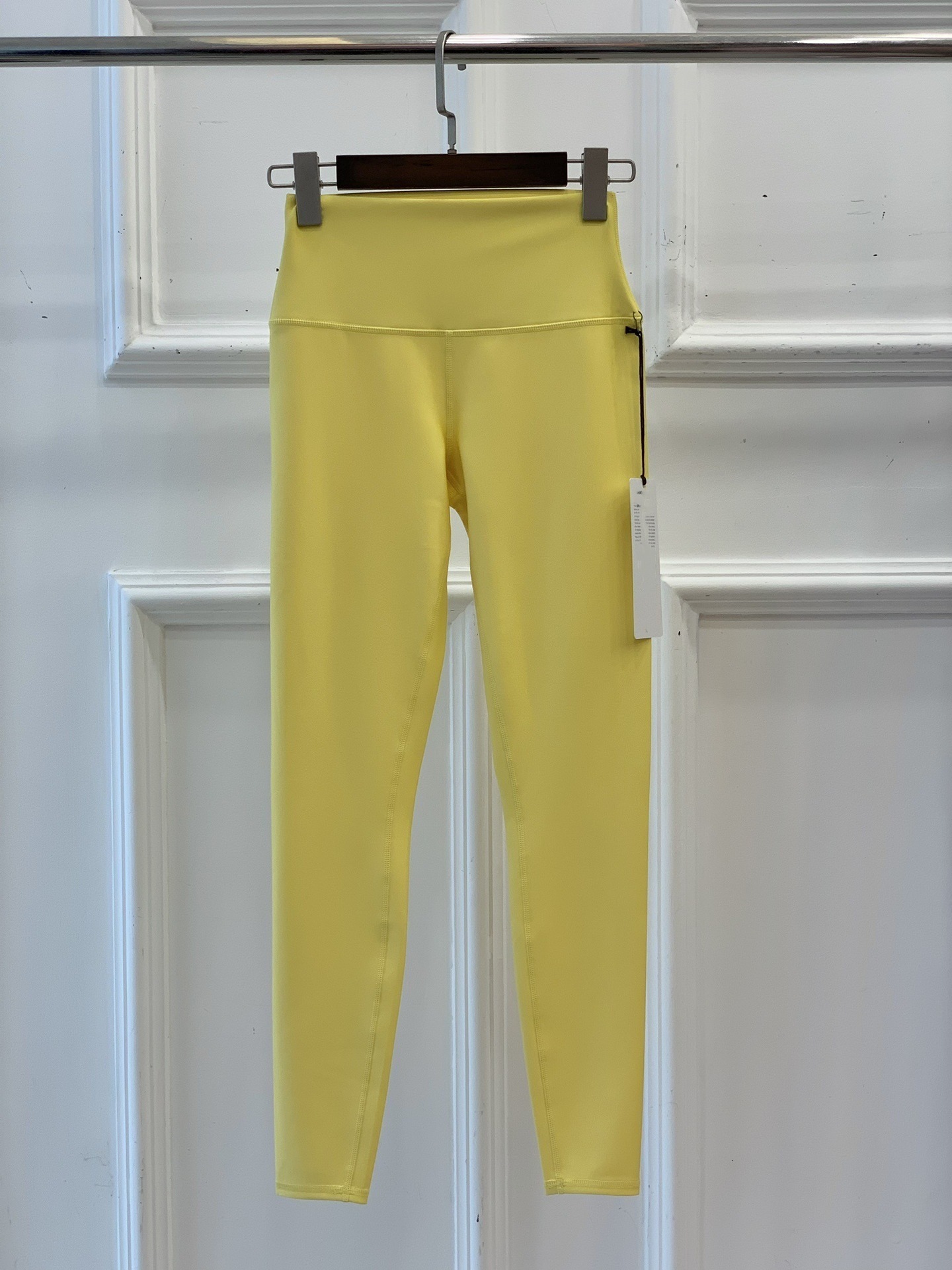 High Waist Elastic Yoga Pants for Women Summer Pearlescent Sports Long Pants Tummy Control Hip Lift Running Fitness Pants Kendall Jenner Style 241228