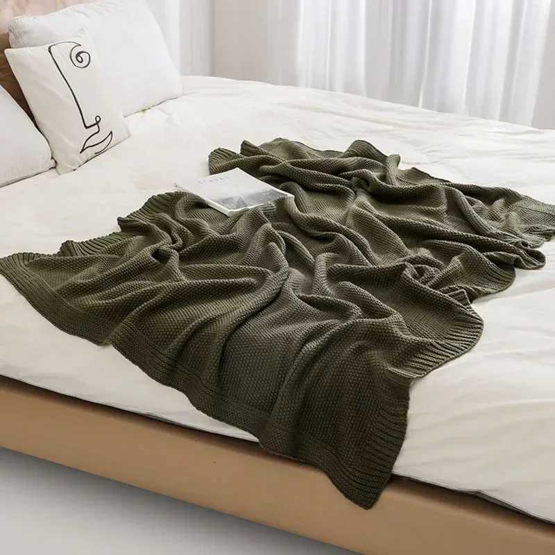 Thickened Knitted Wool Blanket For Beds Solid Color Sofa Cover Nap Throw Blanket Soft Shawl Cozy Warm Casual Bed Cover Big Size H251216 - view 5