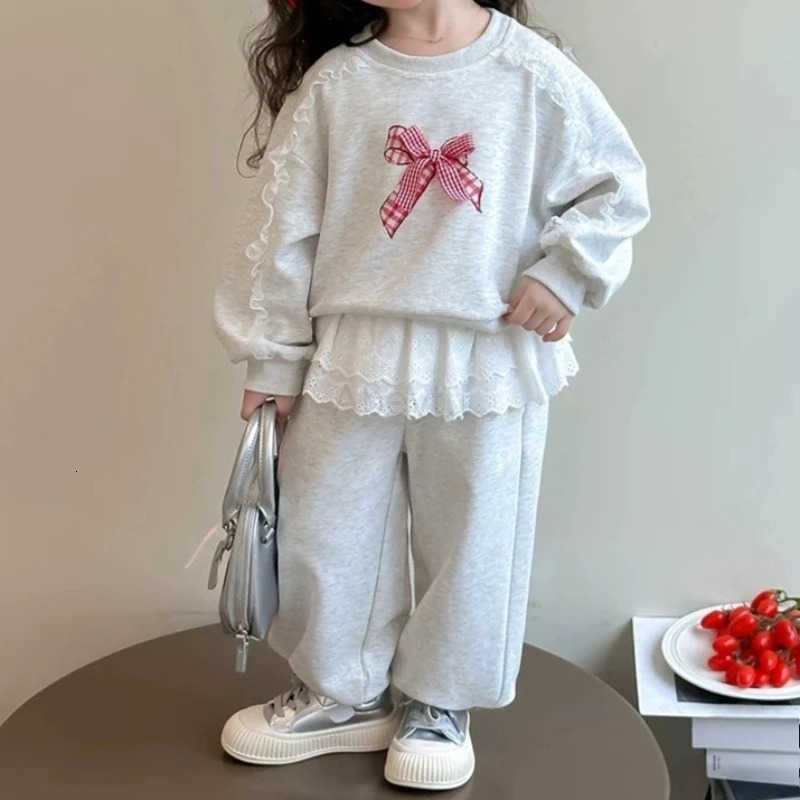 Sanrio 2-8Y Childrens Sweetshirt and Pants Set Lace Brimmed Baby Girls Hoodies Kindergarten Kids Long Sleeves ShirtPant 2PCS/Set H251216
