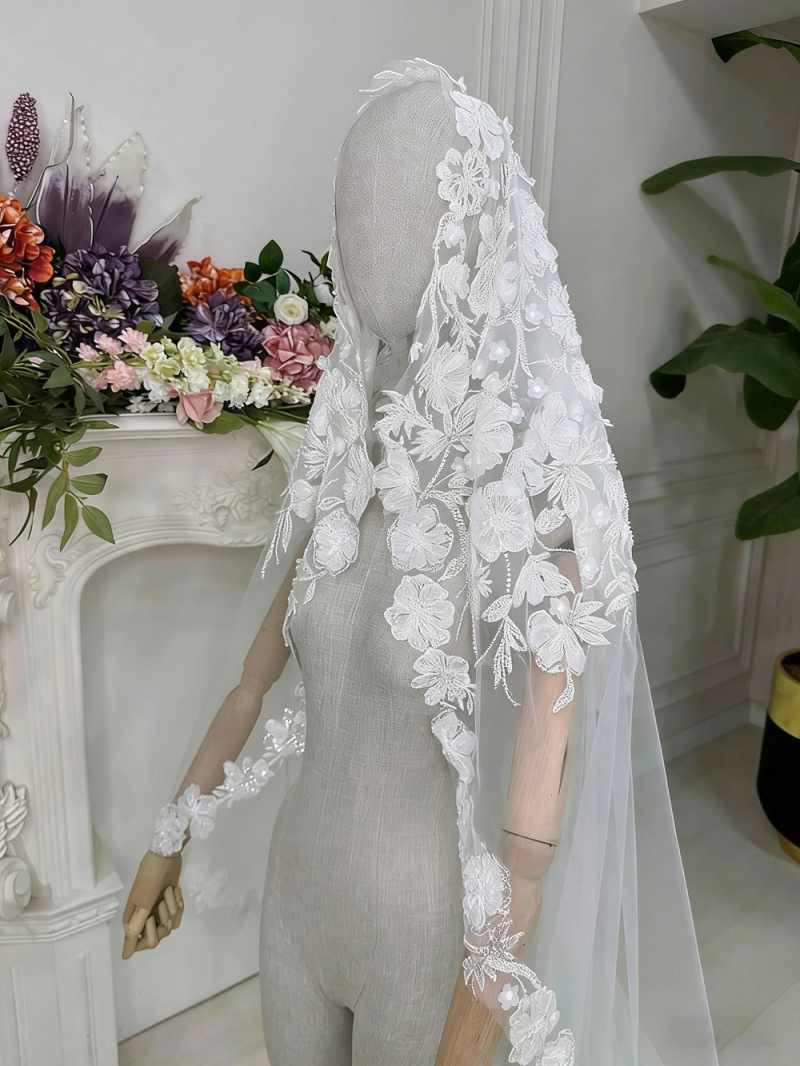 Gorgeous 3D Flowers Wedding Veils One Layer Long Cathedral Length Bridal Veils Sequins Customized Marriage Accessories