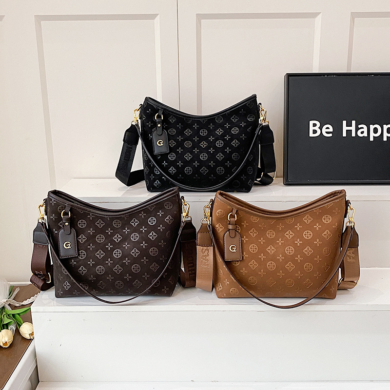 Free delivery designer shoulder bag Simple and comfortable women's crossbody bag casual and lightweight shoulder bag