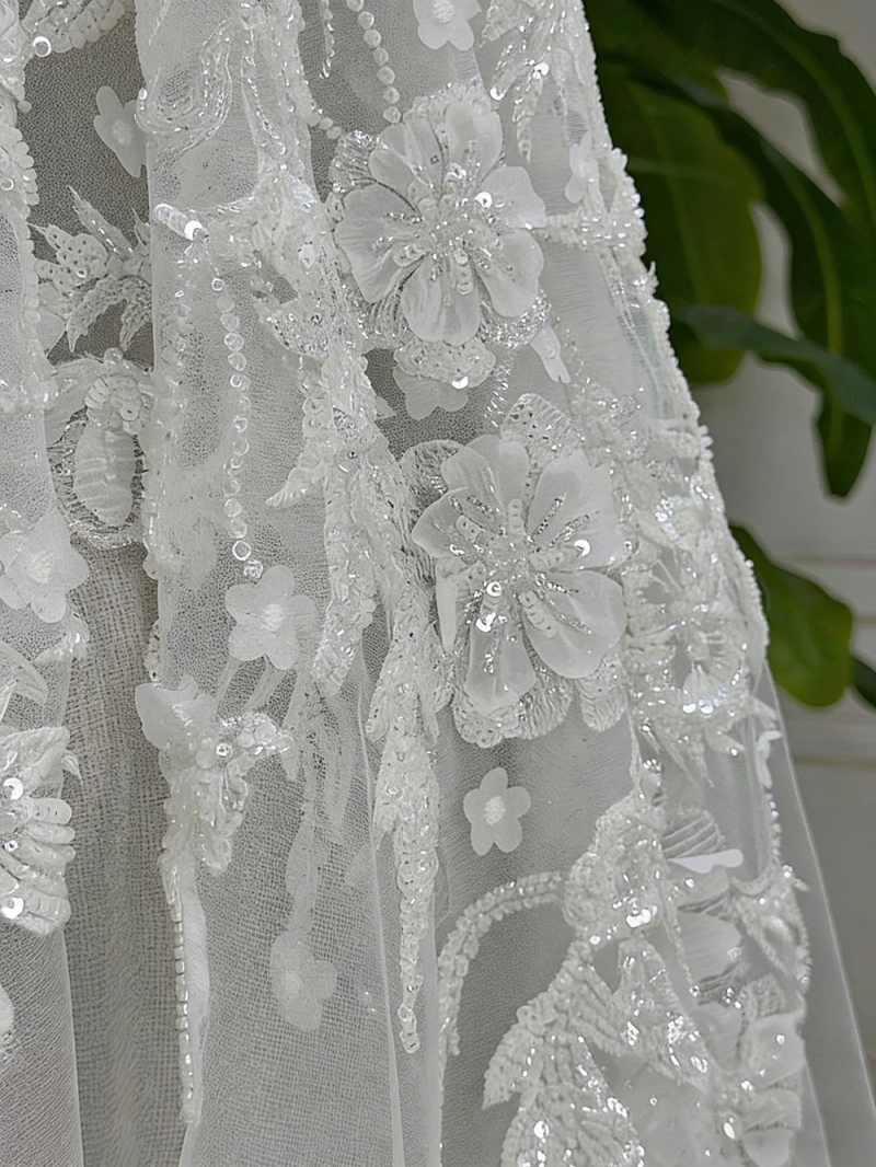 Gorgeous 3D Flowers Wedding Veils One Layer Long Cathedral Length Bridal Veils Sequins Customized Marriage Accessories