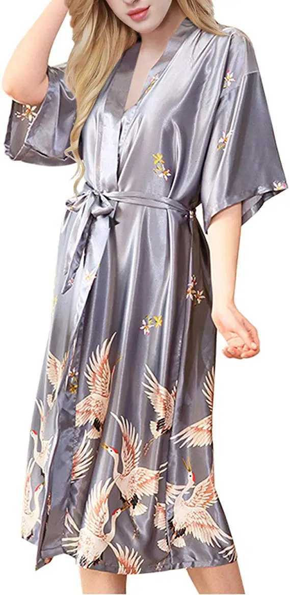 Gray satin Long Bathrobe Women Wedding Bride Bridesmaid Robe Nightgown Sleepwear Print Crane Kimono Size S M L XL XXL XXXL C251216