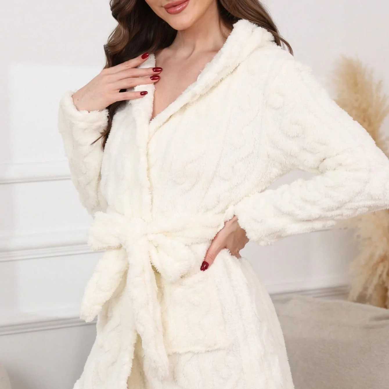 Women Sleeping Robe Pure Color Thickened Winter Home Bathrobe Ladies Casual Hooded with Pockets Warm Simple Padded Pajamas C251216