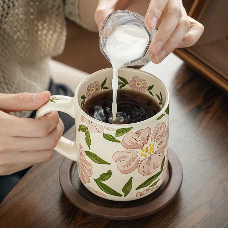 Elegant Wave Flower Ceramic g Unique Coffee Cup High Aesthetic Design H251215