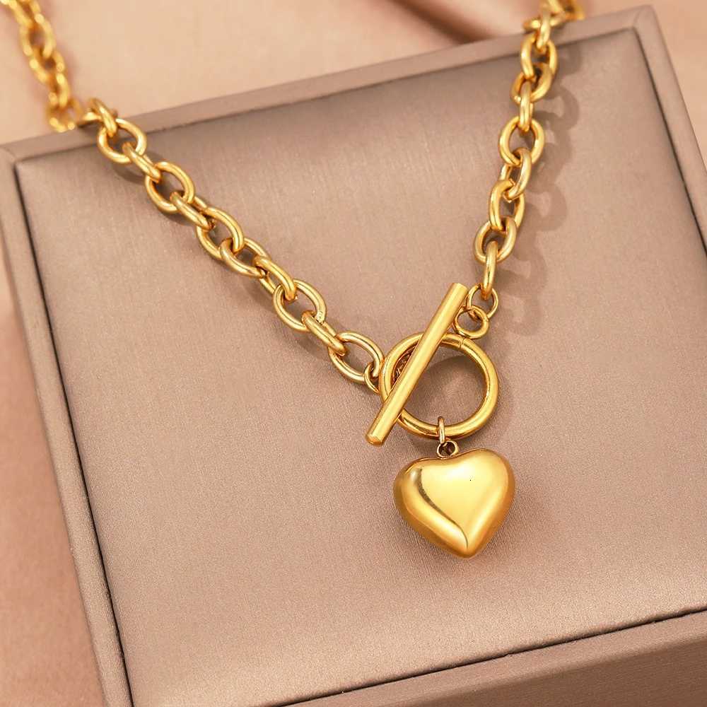 Stainless Steel Necklaces Vintage Elegant Heart Pendant Fashion Exquisite Light Luxury Necklace For Women Jewelry Banquet Gifts M251216