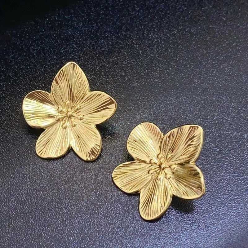 Popular Womens Fashion Earrings Flower Alloy Retro Style Womens Party Accessories Gifts G251216