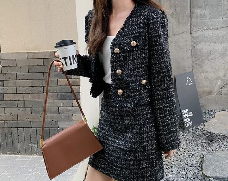 2025 Autumn Winter Little Flower Elegance Style White Shiny Tweed Jacket and Shorts Set Two-Piece Set 250718