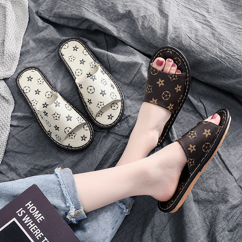 Bestselling 2026 summer new design home indoor wooden floor silent couple slippers fashionable printed unisex Cool Slipper black and white Free Shippi
