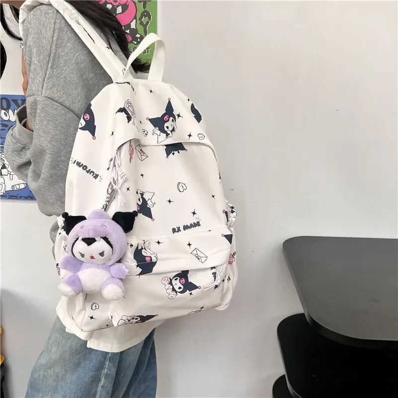 Sanrio 2024 New Backpack Kuromi Pochacco Junior High School Womens Campus Easy High Capacity Schoolbag Kawaii H251216