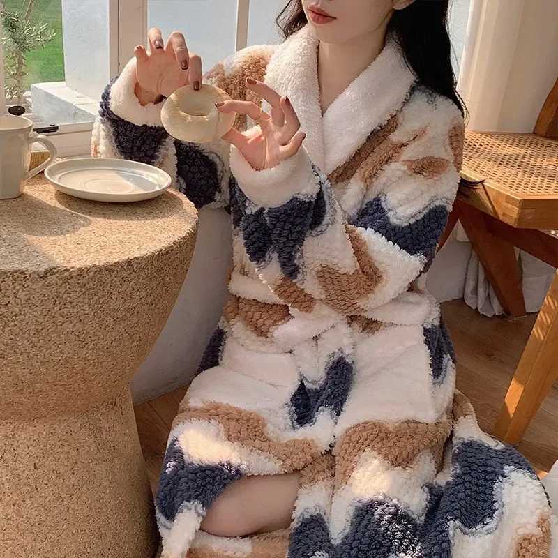 Womens Pajamas Cute Pijama Winter Sleepwear Warm Robe Sets Long Home Wear Bathrobe Plus Velvet Warmth Coral Fleece Nightgown C251216