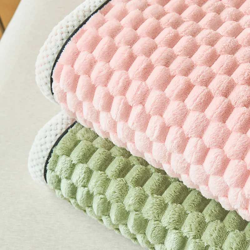 Warm Coral Fleece Blanket Double-Sided Thick Plush for Autumn Winter Bed Sofa Soft Flannel Cozy Pink Grey Green Turtle Design H251216 - view 6