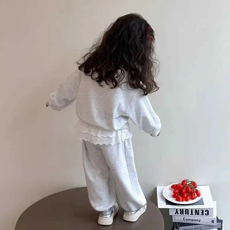 Sanrio Girls Spring And Autumn Set New Childrens Clothing Girl Baby Cute Love Print Doll Shirt Flared Trousers Two-piece Set 1-9 Years H251216