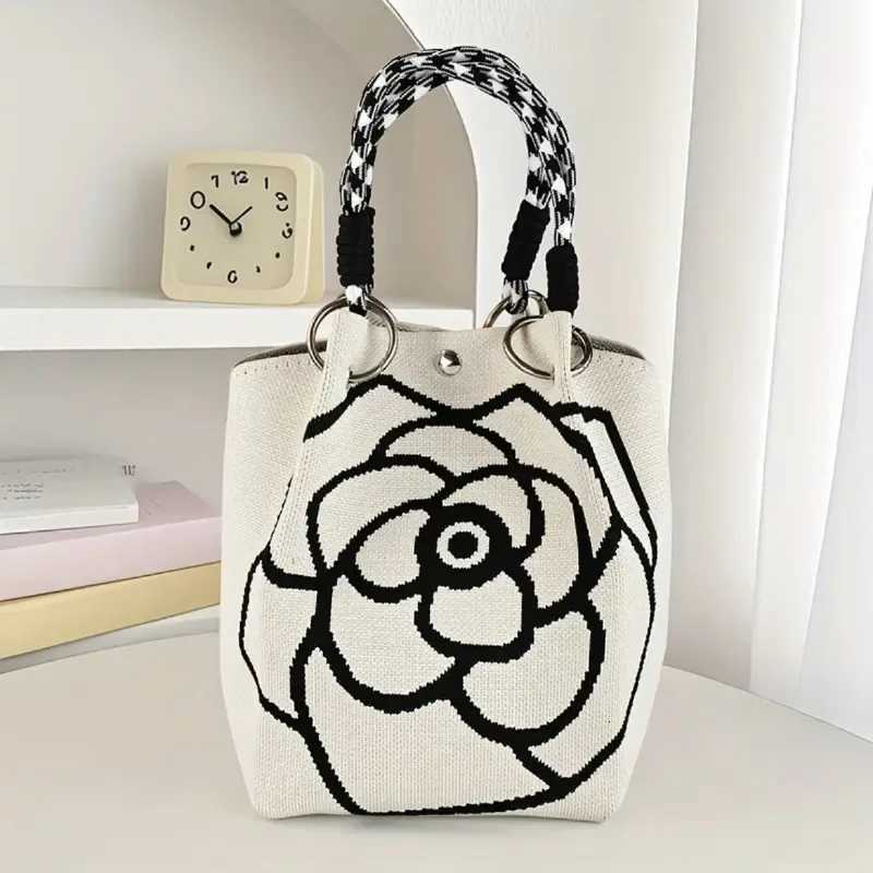Fashion Flowers Knit Handbag Women Shoulder Bag Color Contrast Portable Ladies Beach Handbag Shopping Tote M251216