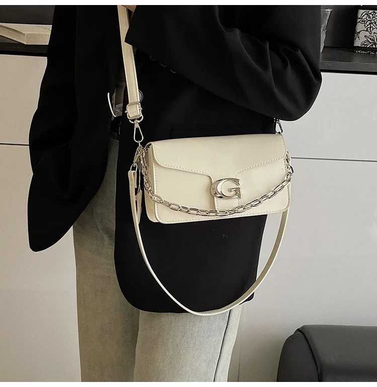 Classic Leather Shoulder Bag For Ladies Chic And Durable Crossbody Style Perfect For Outings M251216