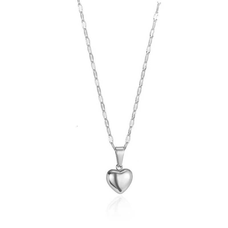 StainlESS Steel Heart ShAPe Necklace For Women New TrenDY Lip Chain Simple Pendant Necklace Jewelry Gift M251216
