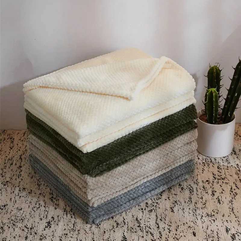 Solid Soft Warm Fleece Plaid Blankets and Bedspreads Living Room Bedroom Air Conditioning Bed Blanket For Sofa Bedding Mantas H251216 - view 4