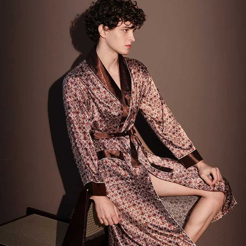 High Quty Nightrobes Men Summer Thin Bathrobe Large Size Ice Silk Printed Pajamas One-piece Robe Male Loungewear Gents Spring C251216