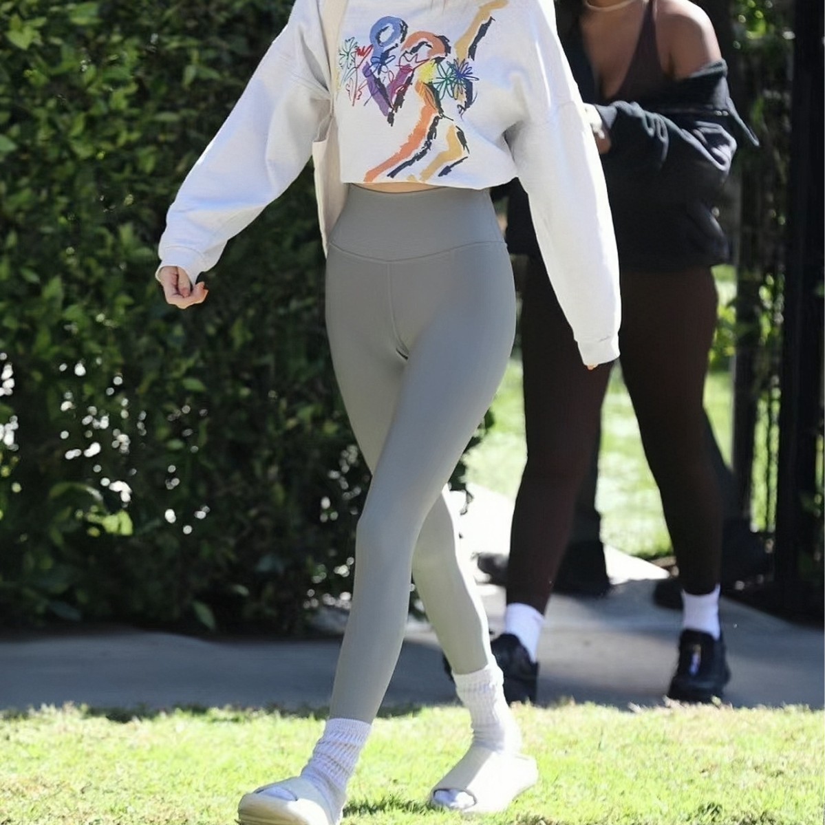 High Waist Elastic Yoga Pants for Women Summer Pearlescent Sports Long Pants Tummy Control Hip Lift Running Fitness Pants Kendall Jenner Style 241228