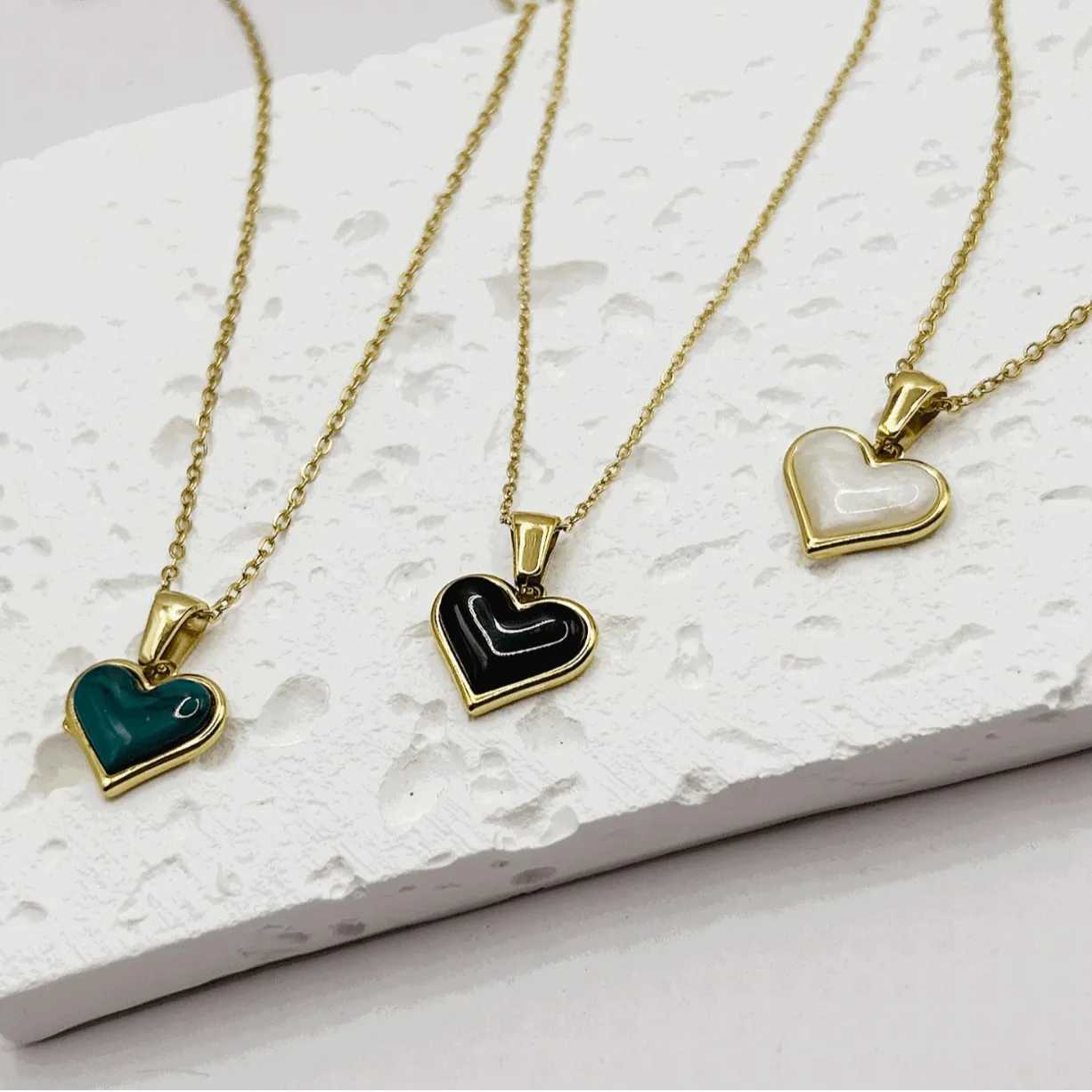18K Gold Plated Necklace Stainless Steel Heart Enamel Charm Pendant Necklace for Women M251216