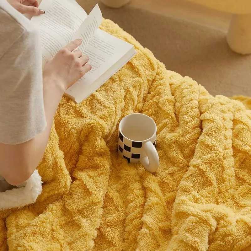 Lamb Velvet Blanket Winter Thickened Warm Blanket Nap Blanket Taffeta Blanket Flannel Solid Color Cover Blanket H251216 - view 3