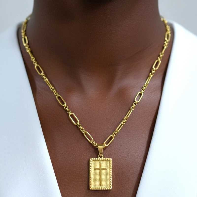 Hot Sale Faith Necklace Stainless Steel Cross Square Pendant Golden Paper Clip Chain Necklace M251216