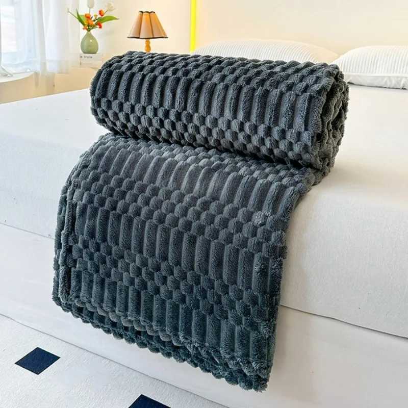 2025 new golden turtle velvet double-sided blanket leisure office blanket summer air conditioner nap sofa blanket H251216 - view 6